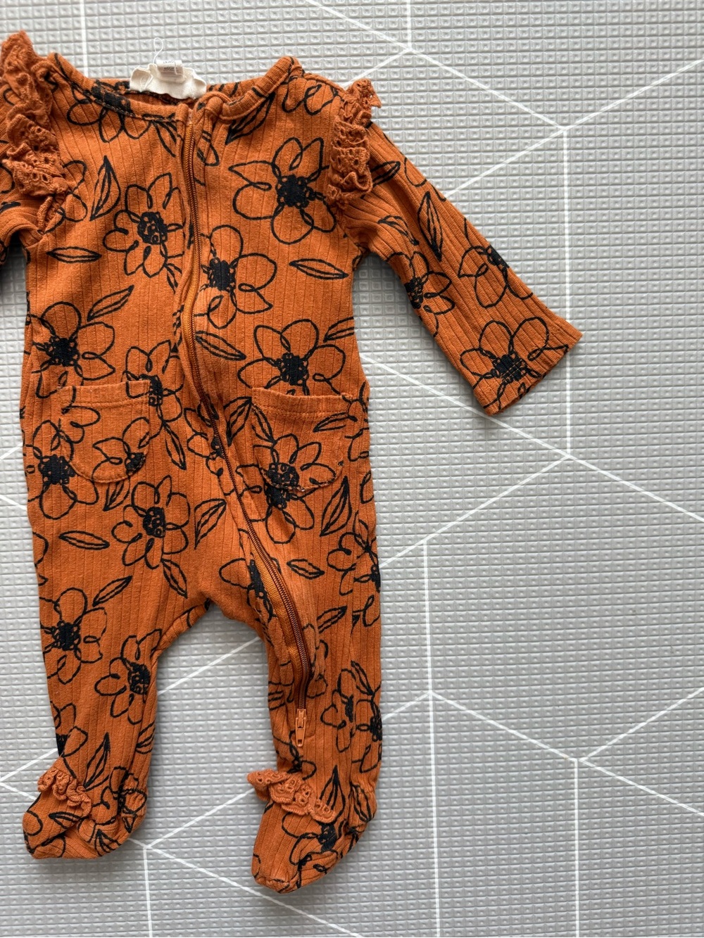 Jessica Simpson|Baby girl Rust Orange Floral Ruffled 
Ribbed footies,long sleeve